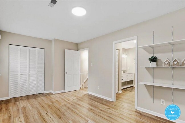 Building Photo - 5738-5733 3 Oaks Dr