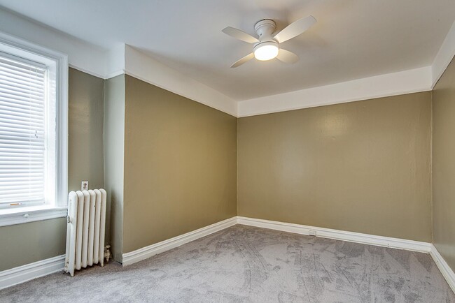 Building Photo - 101 73rd St