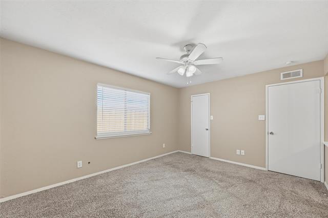 Building Photo - 512 White Oak St