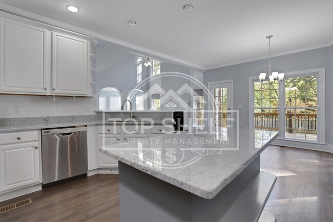 Building Photo - 127 Tara Blvd