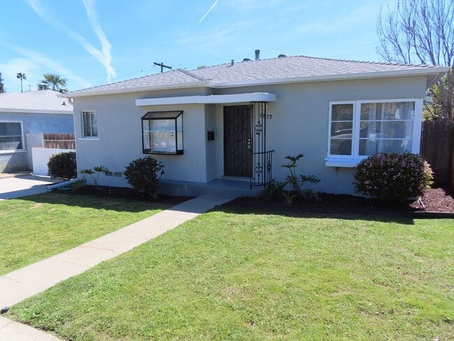 Primary Photo - Three Bedroom House with Huge Bonus Room