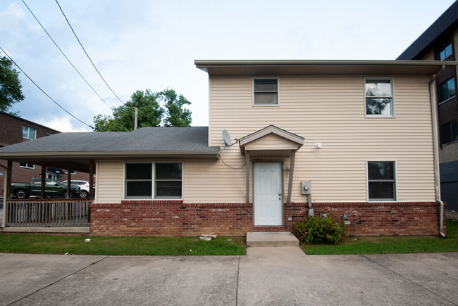 Building Photo - 416.5 S Dunn St
