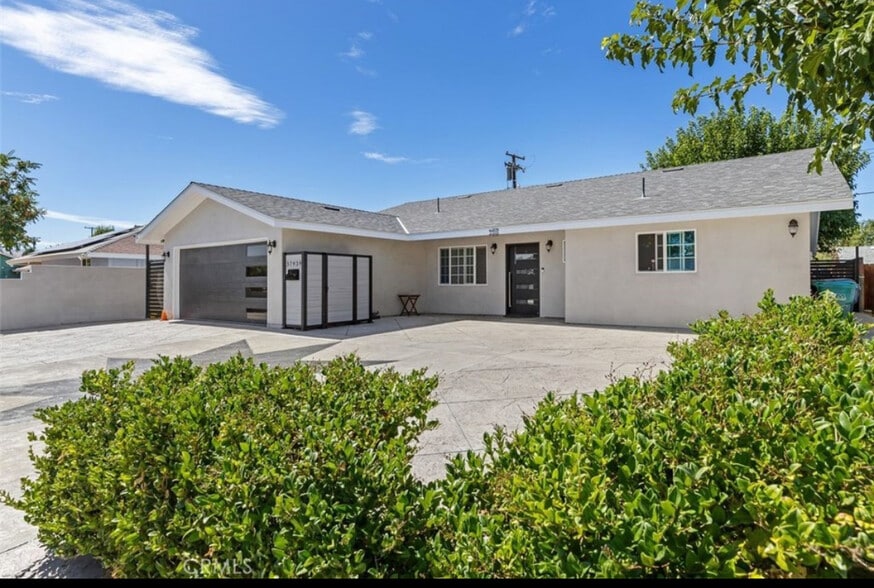 Building Photo - 37939 27th St E