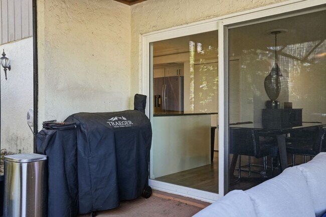 Building Photo - 13609 Heritage Way