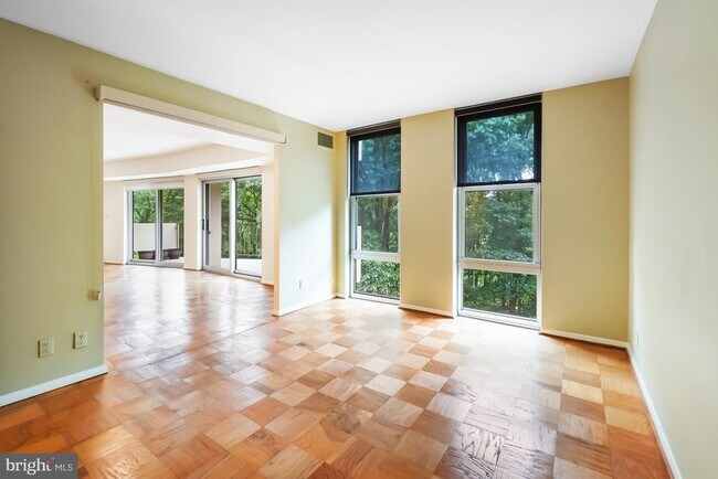 Building Photo - 9039 Sligo Creek Pkwy