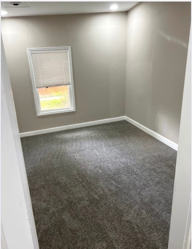 Building Photo - 184 Meadow St