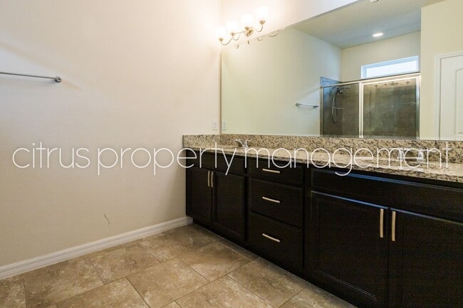 Building Photo - 4/2 Home in Kissimmee