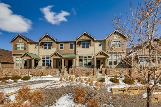 Building Photo - Spacious 2BDR Modern Townhome in Louisville