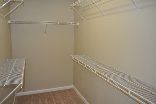 Building Photo - 1022 Thornborough Dr