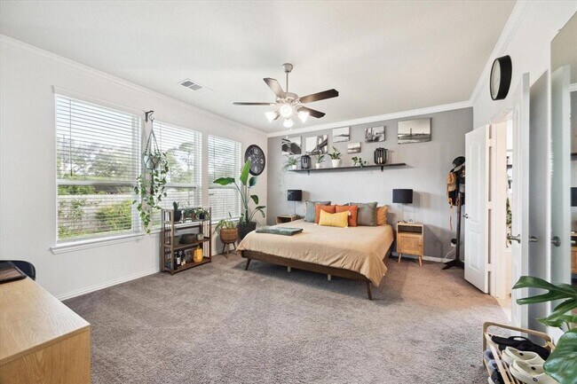 Building Photo - 13347 Pecan Trails Dr