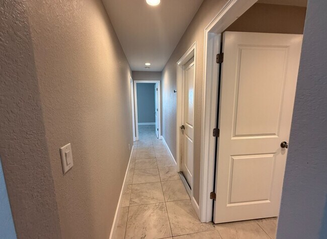 Building Photo - 113 Boundary Blvd