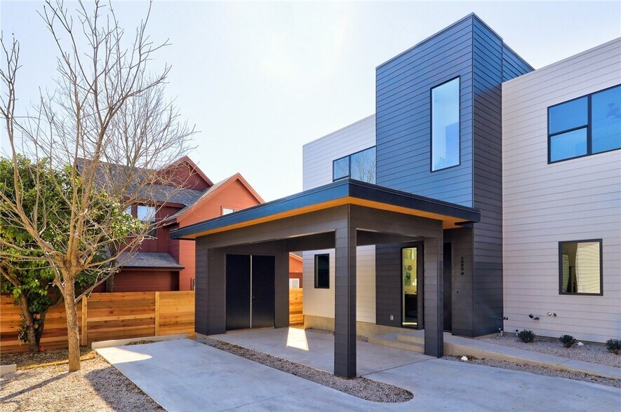 Building Photo - 1922 E M Franklin Ave