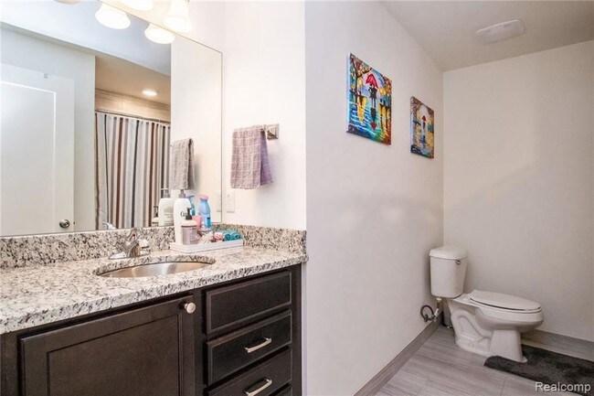 Building Photo - 1220 Diamond Court