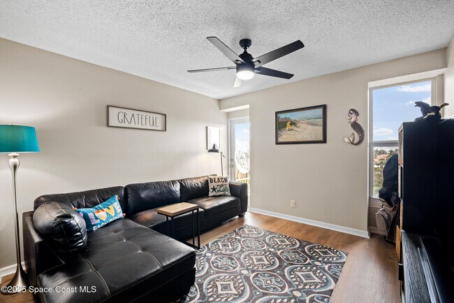 Building Photo - 215 Ballyshannon St