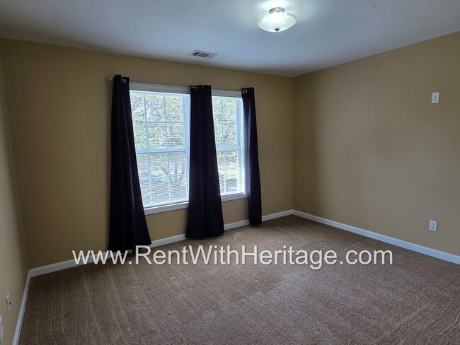 Building Photo - Gorgeous 5bd /3.5 bath Home/ Upgrades Galore/ Attention to Detail/ Great Location