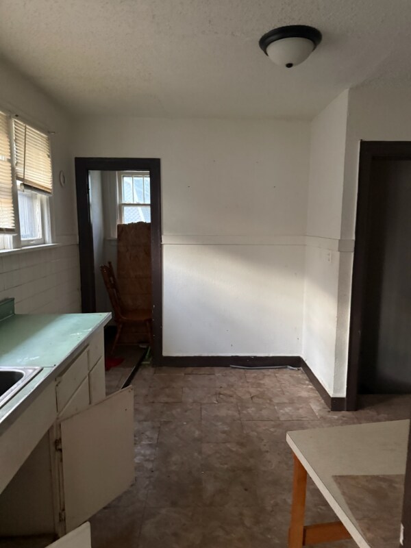 Building Photo - 2909 W Wyoming St