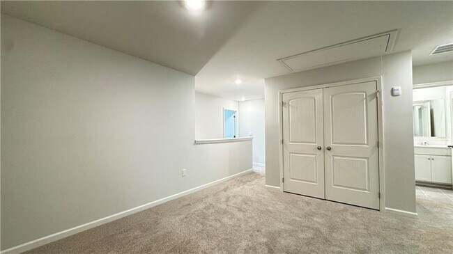 Building Photo - 3190 Greyton Dr