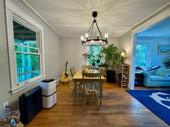 Building Photo - $3,900 - 3BD/2BA Single Family Home - Falmouth w/ Heated 2-Car Garage, W/D & Large Backyard! Avai...