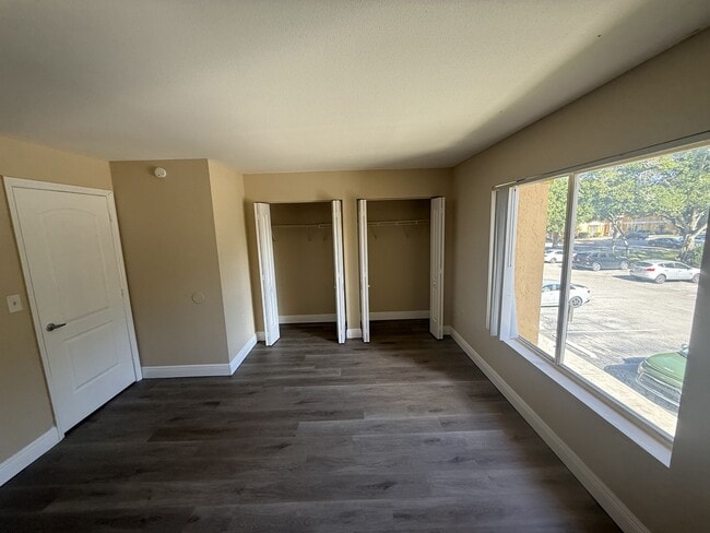 Building Photo - 2460 NW 33rd St