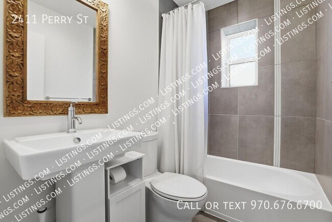 Building Photo - 2411 Perry St