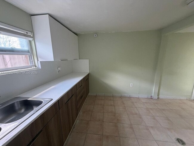 Building Photo - 9770 SW 47th St