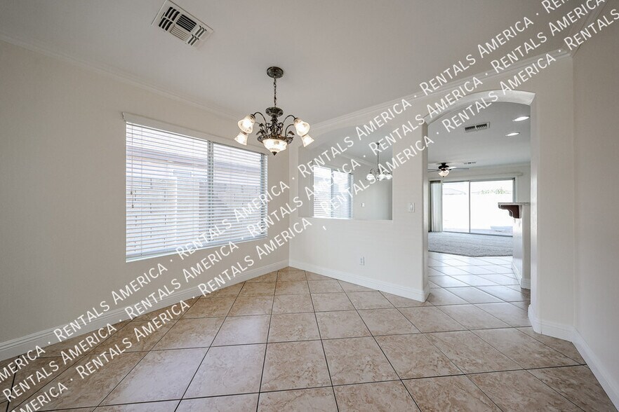 Building Photo - 1517 S 219th Dr