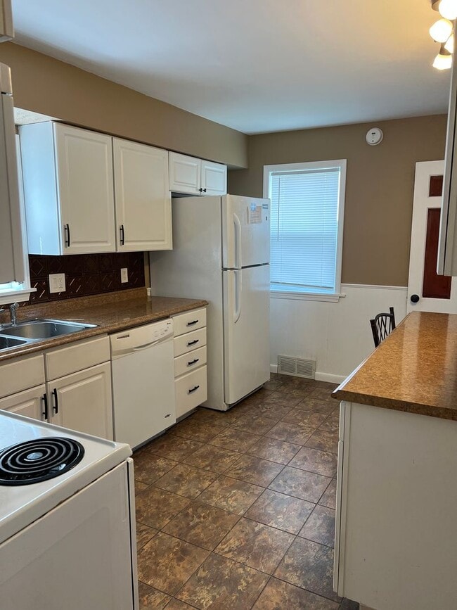 Building Photo - Coming Soon!!! Morton Meadows- 3 Bedroom, 2 Bathroom.