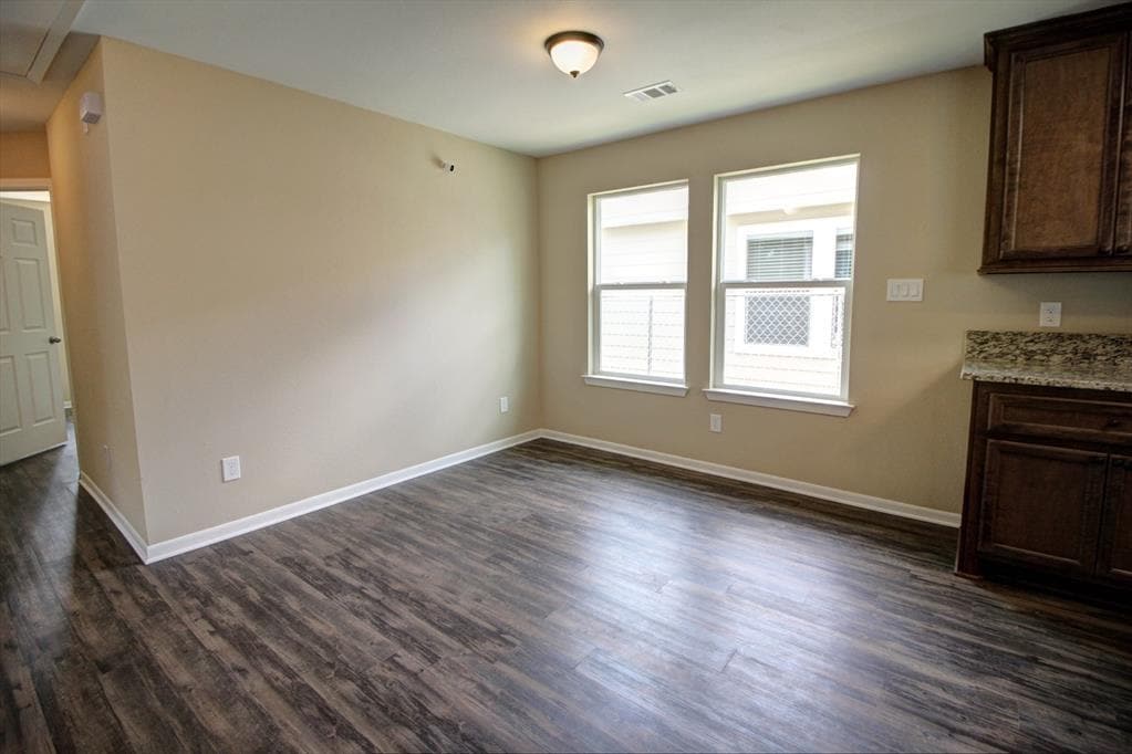 Building Photo - 5811 Cebra St