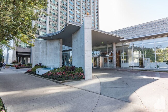 Building Photo - 3650 N Lake Shore Dr