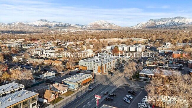 Building Photo - 1689 S W Temple St