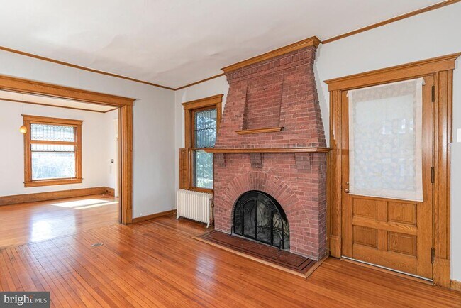 Building Photo - 54 Hodge Rd