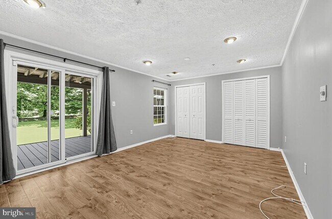 Building Photo - 2504 Smoketree Ln