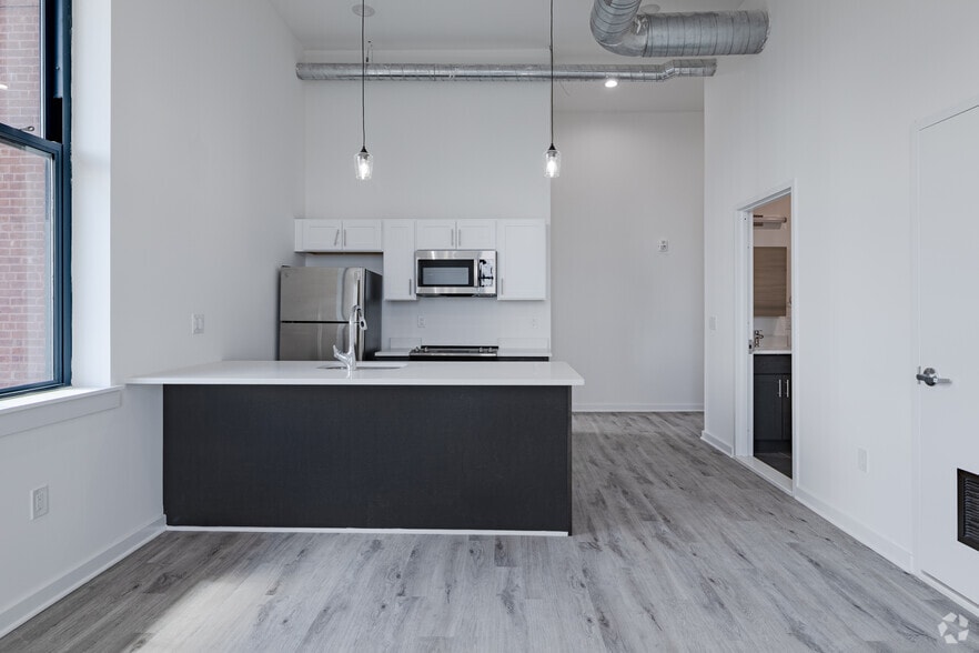 2BR, 1BA - 779SF - Kitchen/Living Room - 70 Roseville Ave