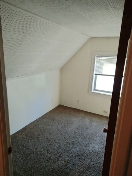 bedroom #3--upstairs - 415 S 5th Ave