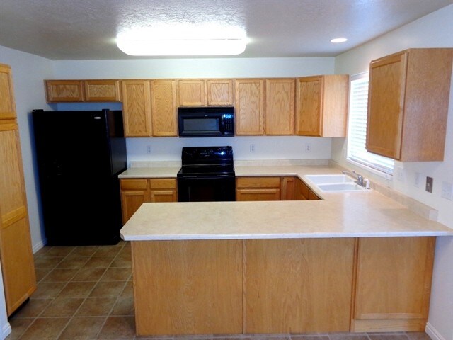Building Photo - 358 Stamford Dr