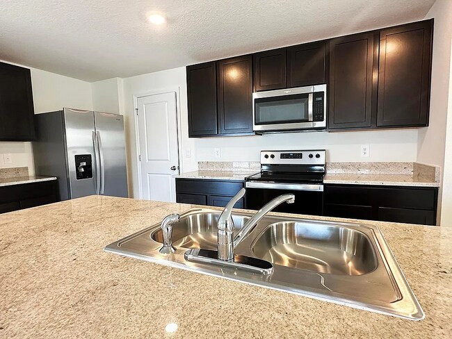 Building Photo - 5795 Cape Primrose Dr