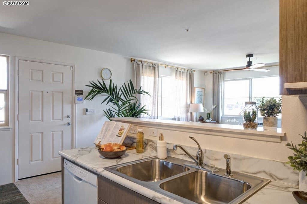 Building Photo - 33 Kihalani St