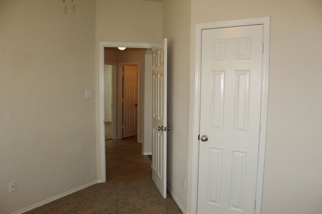 Building Photo - 3 BEDROOMS, COMMUNITY POOL, BELTON ISD