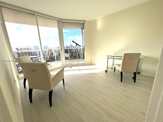 Building Photo - 17555 Collins Ave