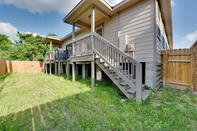 Building Photo - 5405 Groveton St