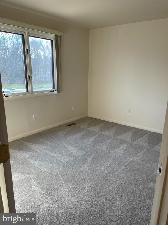 Building Photo - 105 Foxfire Dr