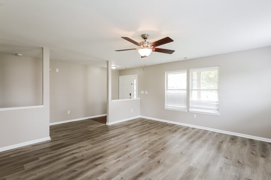 Building Photo - 5714 Minden Dr