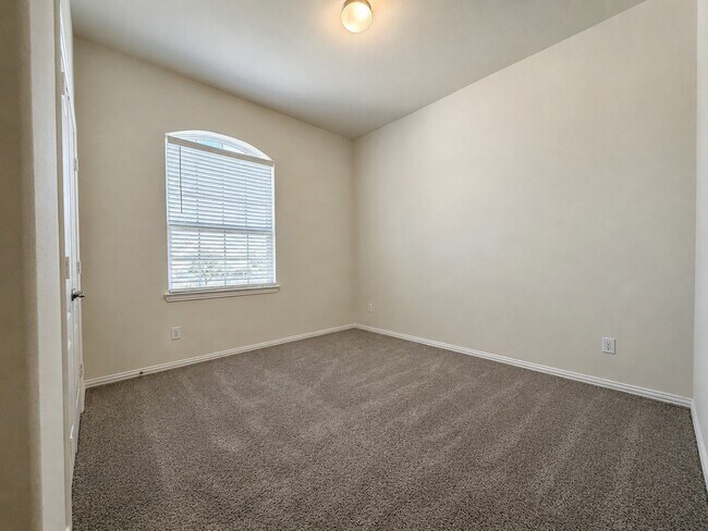 Building Photo - 9734 Willowmoor Lane