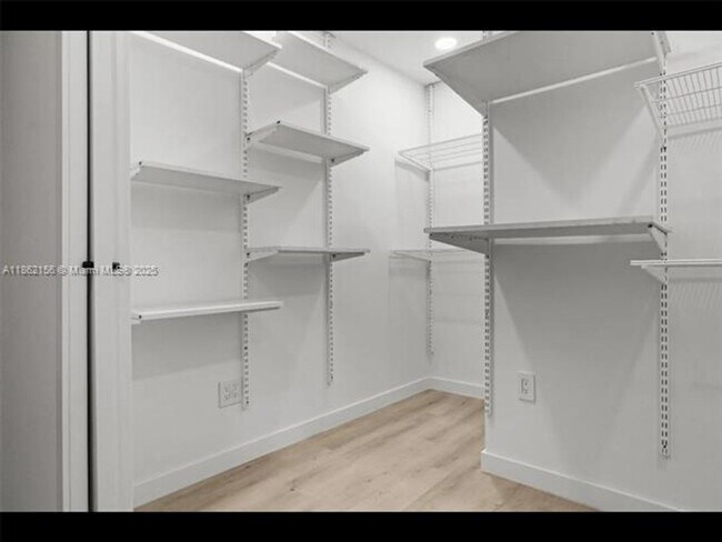 Building Photo - 5191 SW 67th Ave
