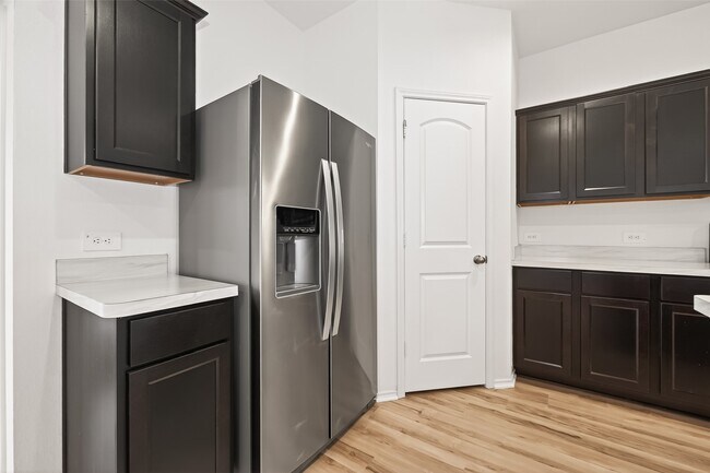 Building Photo - 21522 Violet Rdg Rd