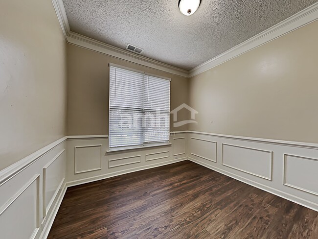 Building Photo - 6110 Goldenfield Dr