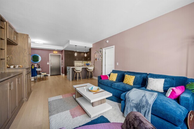 Building Photo - 1400 Hudson St