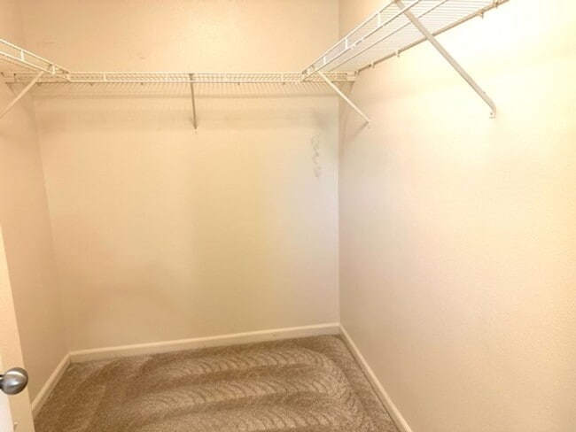 Building Photo - $2,150 Harlan Ranch, 3 bd/ 2.5 bath - N. S...