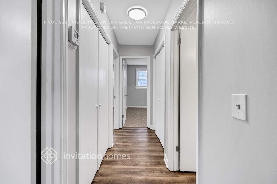 Building Photo - 3291 Niagara Dr