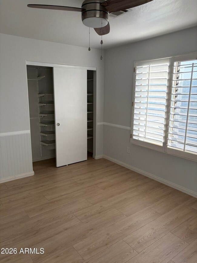 Building Photo - 768 E Irma Ln